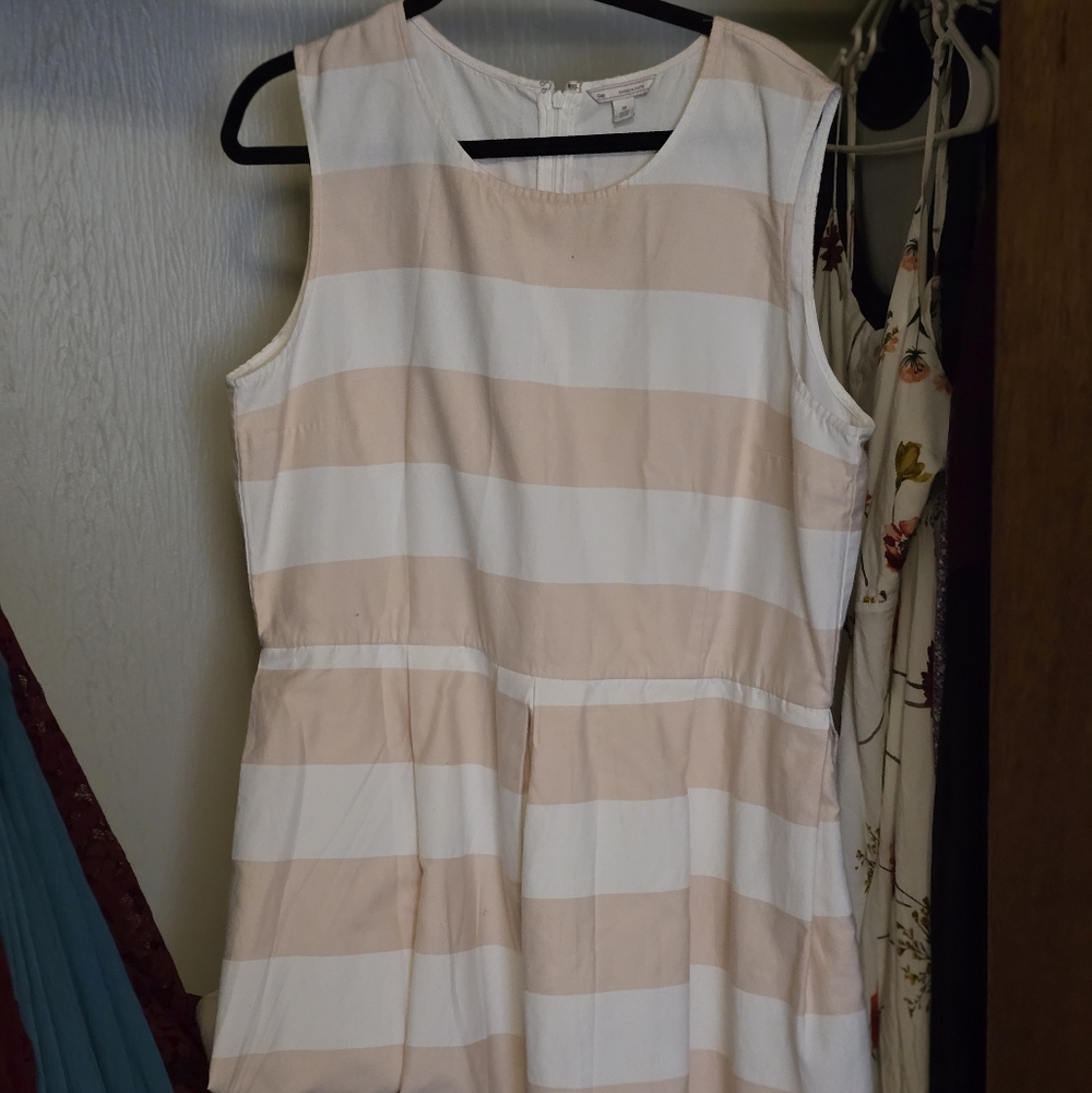 GAP White and Gray Striped Dress